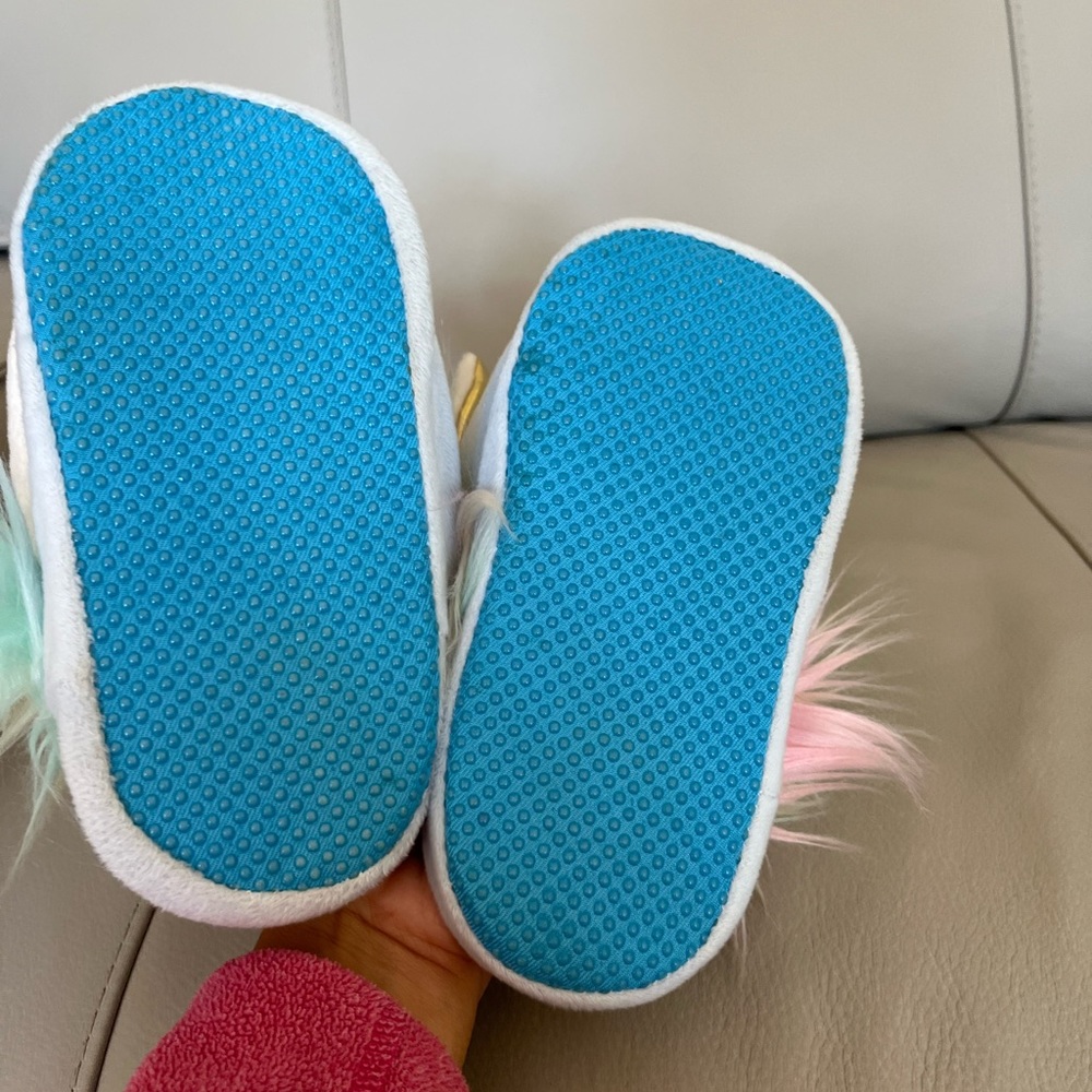 Shoes - Picture 6 of 6